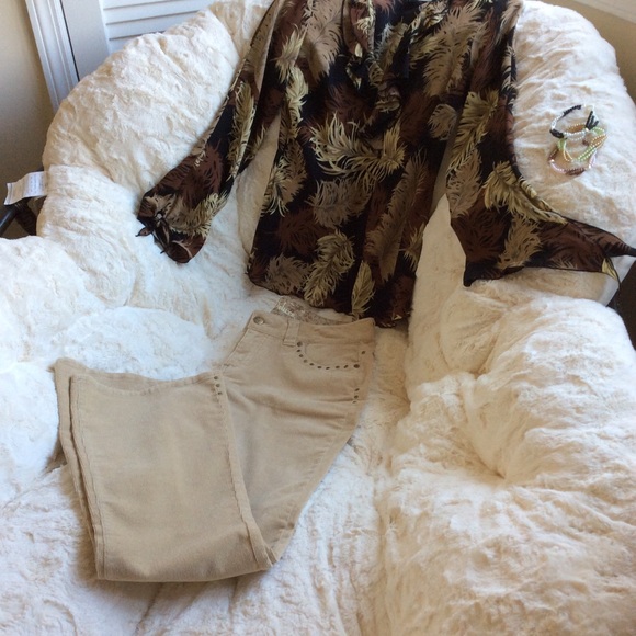 Dress Barn NWOT, Blouse, NWOT Pants & Jewelry outfit. - Picture 2 of 8